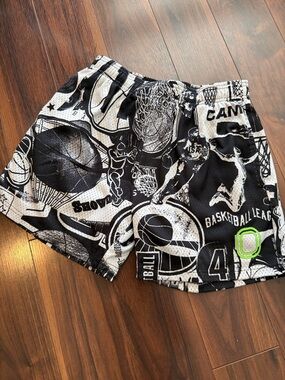 Men’s Black & White Basketball Graphic Athletic Shorts
